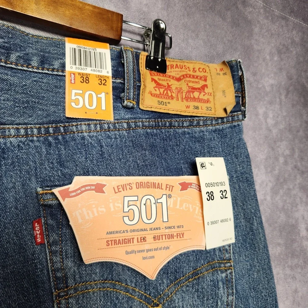 Levis 501 Original Fit Mens Jeans 38x32 Blue Straight Leg Button Fly 005010193